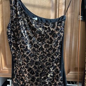 Black and gold sequins top